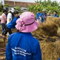 Les jeunes du Green Club, soutenu par le programme AXA - CARE, se mobilisent pour produire du bio fertilisant, qui servira Ã  amÃ©liorer la qualitÃ© des sols de la communautÃ©.