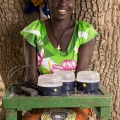 Nassouri Adjaratou, village de Yali, commune de Piela. Burkina Faso. Elle appartient à un groupement de femmes qui ont toutes fait l’acquisition d’un kit solaire.